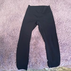 Navy LuLulemon leggings